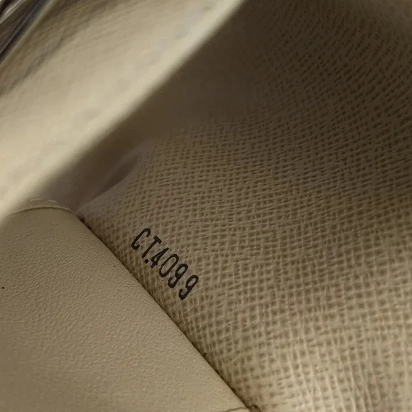 Louis Vuitton Damier Azur Multicles 6 Key Case wallet LV AUTHENTIC *FIRM PRICE* - Picture 12 of 16